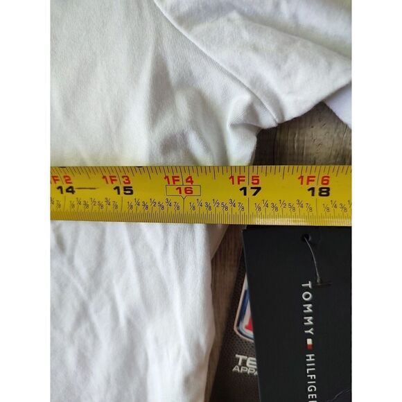 NFL GREEN BAY PACKERS Tommy Hilfiger V-Neck T Shirt Womens NWT - Picture 3 of 7